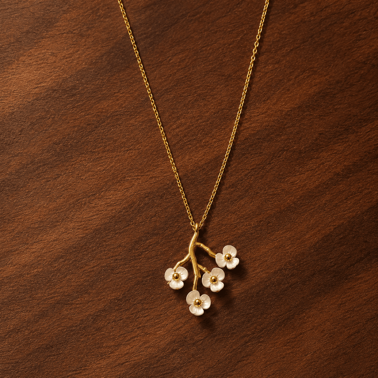 Collier Floraison Maison Eluna - bijou renaissance maternité - branche cerisier acier doré fleurs résine blanche